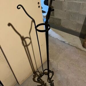 Sleek Black Organizer for Versatile Use